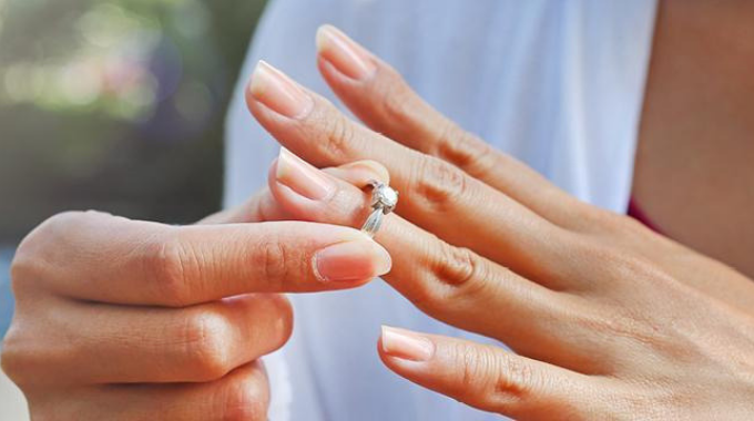 divorced-engagement-ring